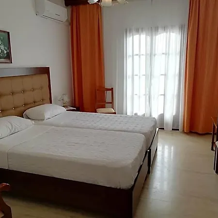 Paradise 3*